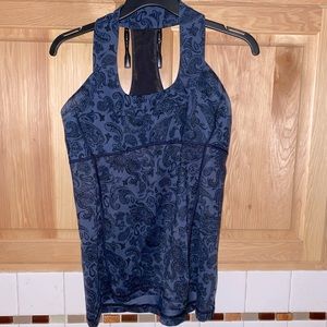 💙 Lululemon workout top💙